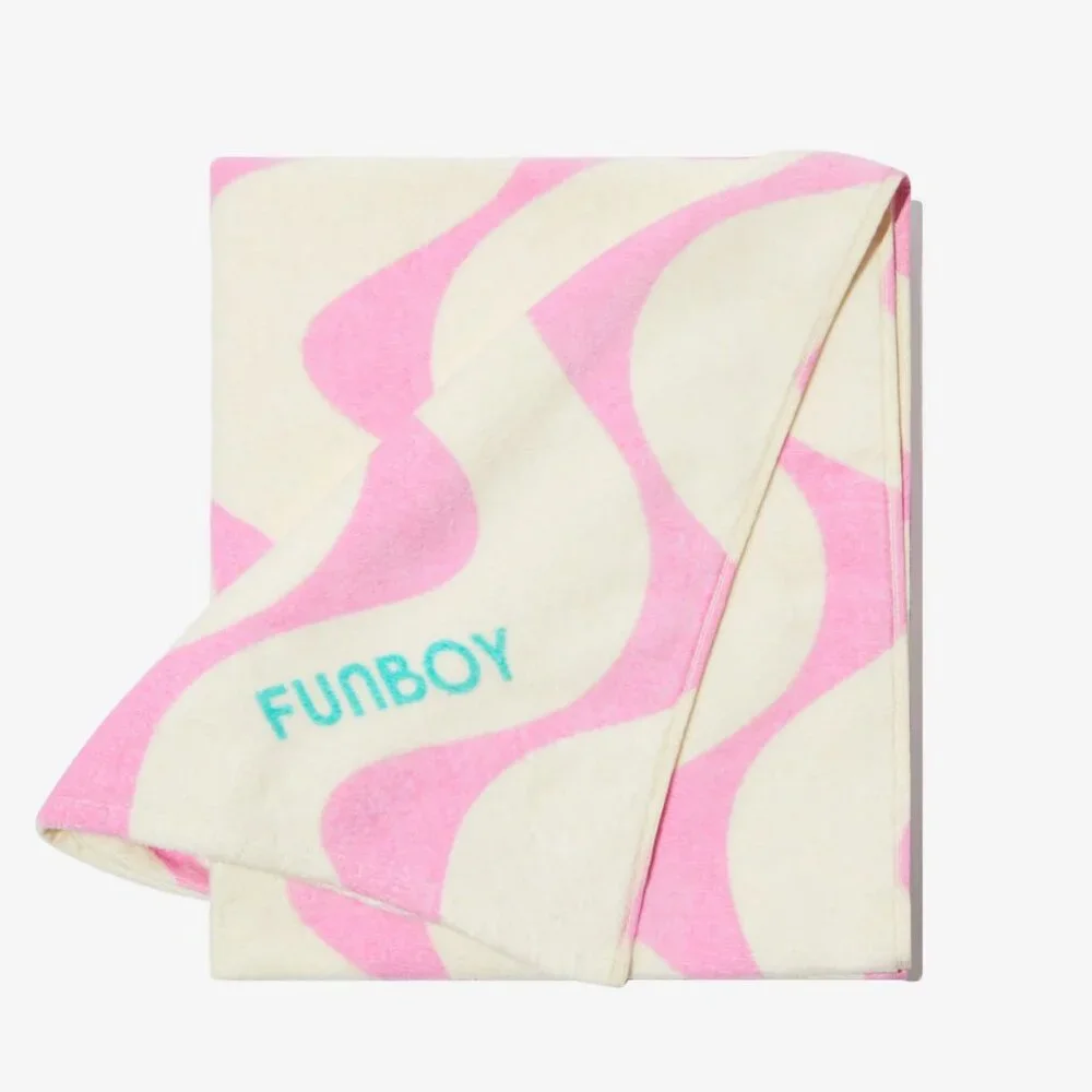FUNBOY Poolside Leisure Club Beach Towel NWT Pink and White Fun Stripes Pool